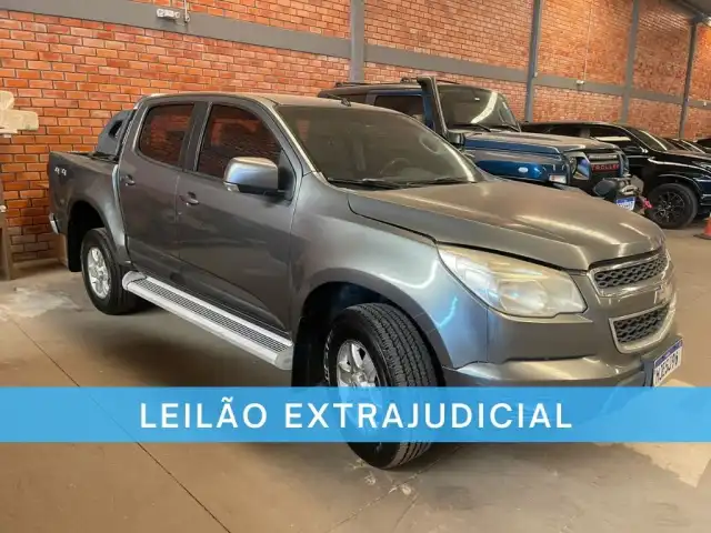 LEILÃO EXTRAJUDICIAL - DUAS CAMINHONETES
