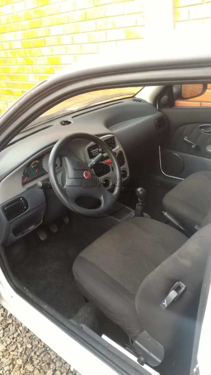 LOTE 003 - FIAT PÁLIO FIRE ECONOMY 2013/2014 - PLACA IUR-2893