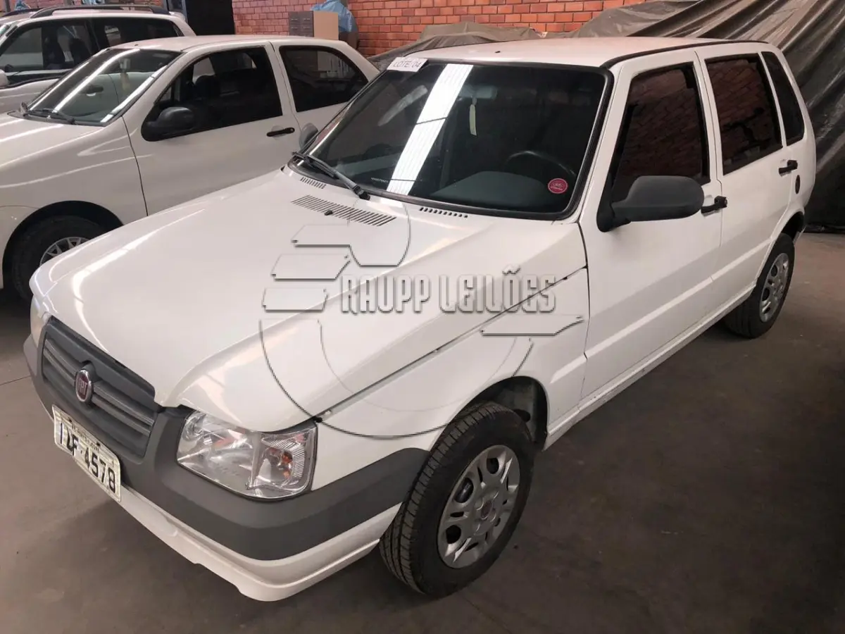 LOTE 004 - FIAT UNO MILLE ECONOMY 2013 - PLACA IUF-4578