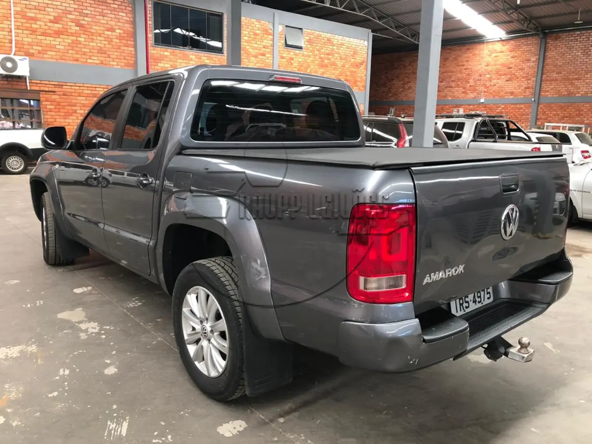 LOTE 001 - Um veículo VW/AMAROK