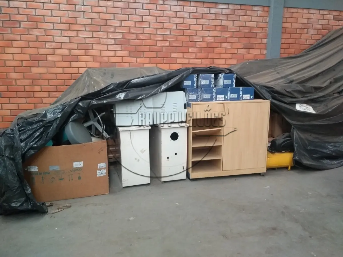 LOTE 032 - Diversos equipamentos próprios para ortodontia