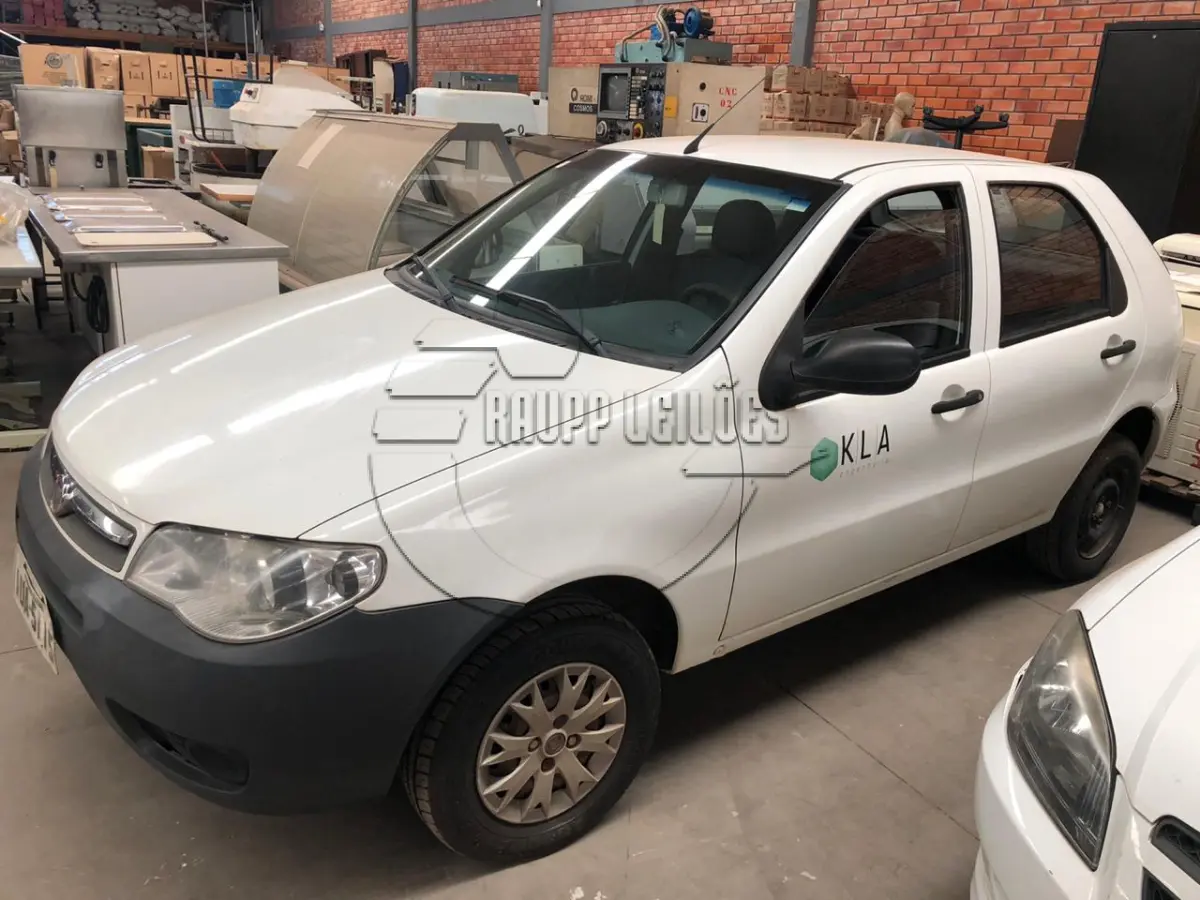 LOTE 005 - Um veículo FIAT/PALIO