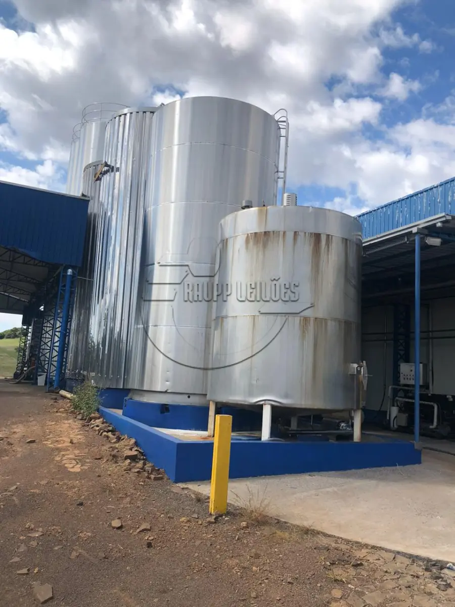 LOTE 001 - Imóvel industrial em Rondinha e diversos bens móveis