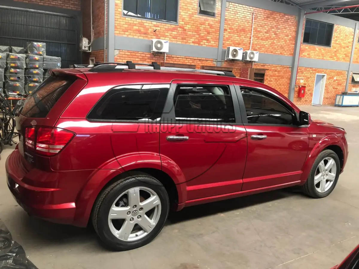 LOTE 024 - Um veículo I/Dodge Journey R/T