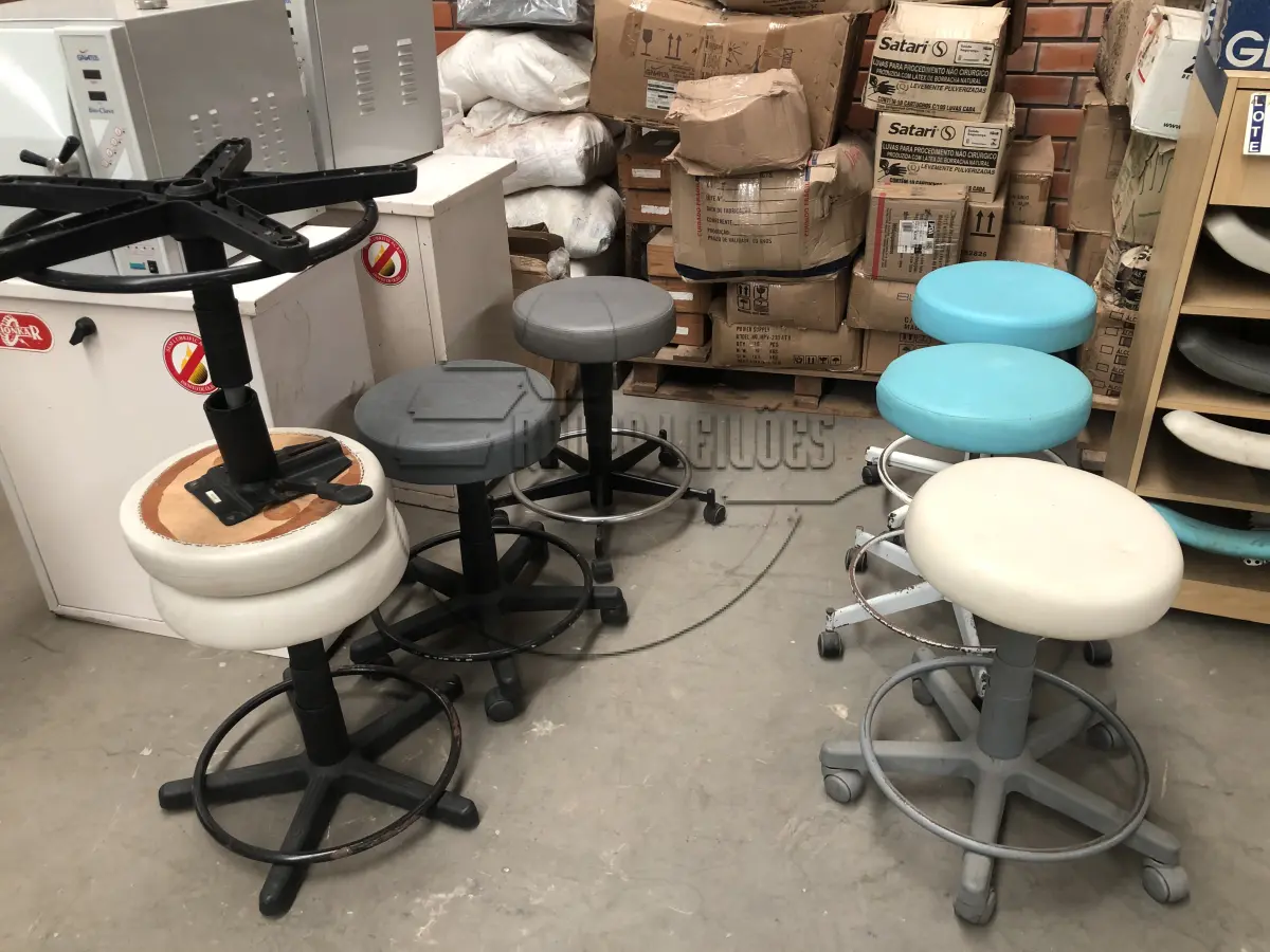 LOTE 032 - Diversos equipamentos próprios para ortodontia