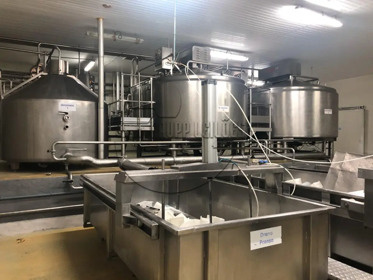 LOTE 001 - Imóvel industrial em Rondinha e diversos bens móveis