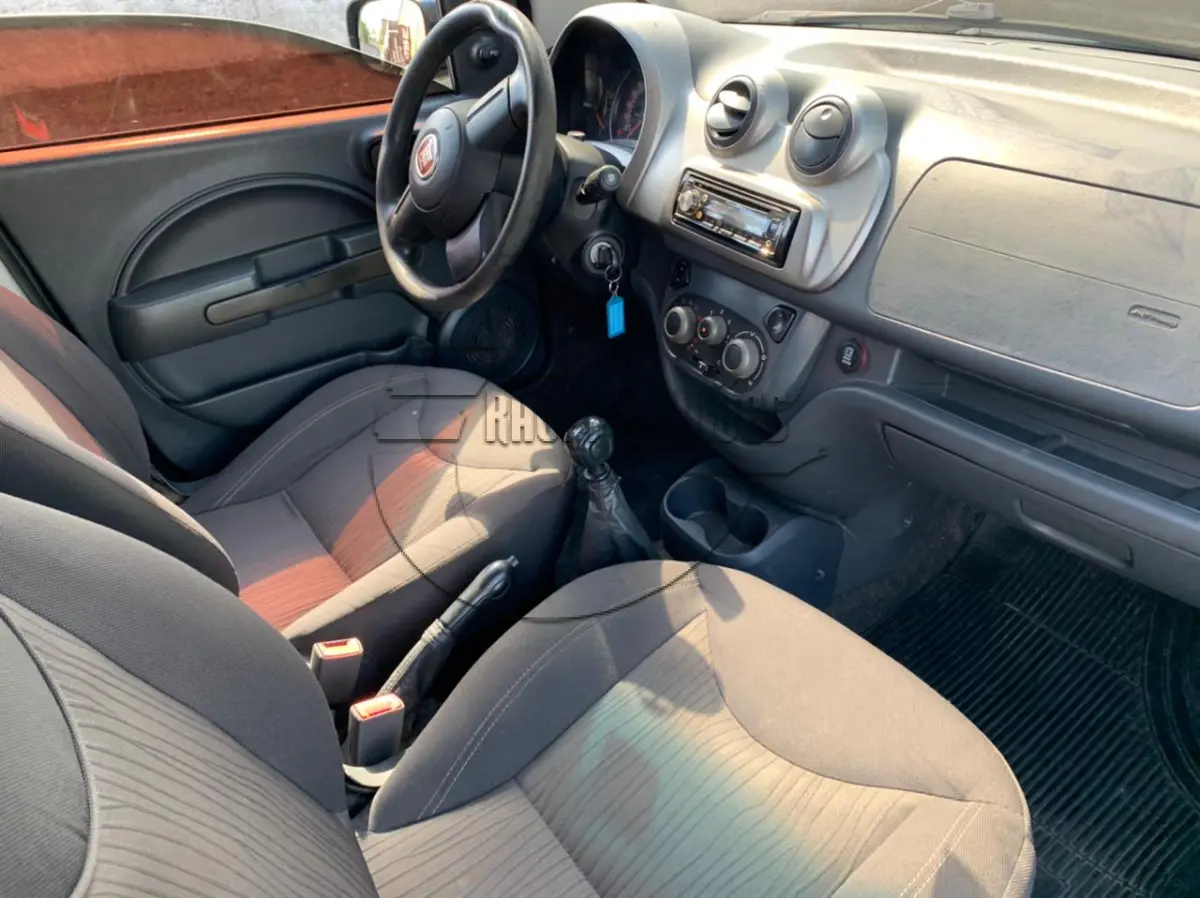 LOTE 010 - Um veículo Fiat/Uno Way 1.0