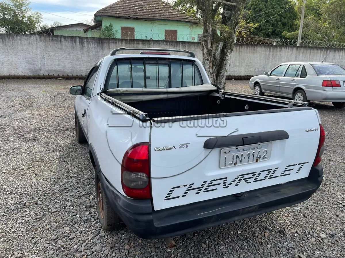 LOTE 002 - Um veículo GM/corsa ST