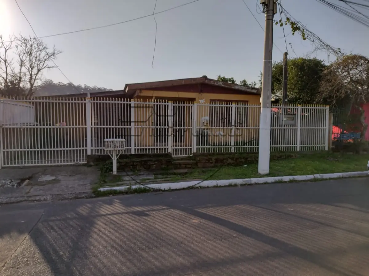 LOTE 007 - Direitos e ações de uma casa de alvenaria em Gravataí/RS - Bairro Bom Sucesso