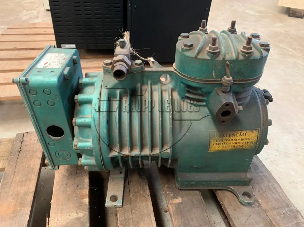 LOTE 020 - Um compressor