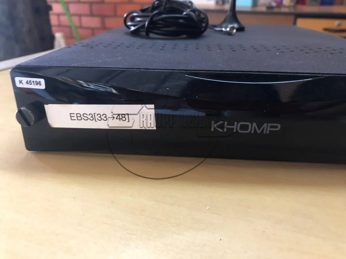 LOTE 016 - (06) Seis chipeiras, EBS-GSM 160