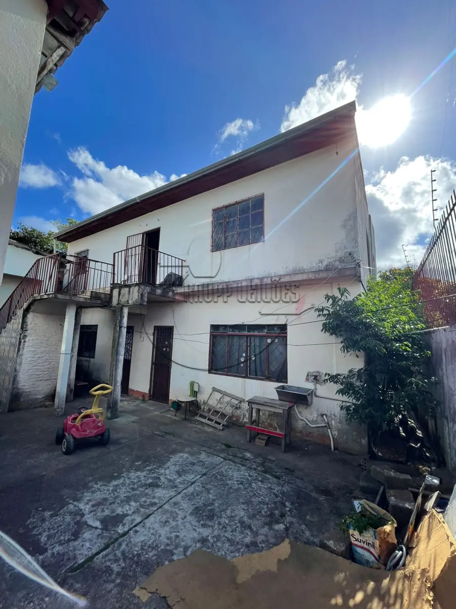 LOTE 001 - Um terreno de 377,00m², c/ benfeitorias, em Porto Alegre/RS - Bairro Lomba do Pinheiro
