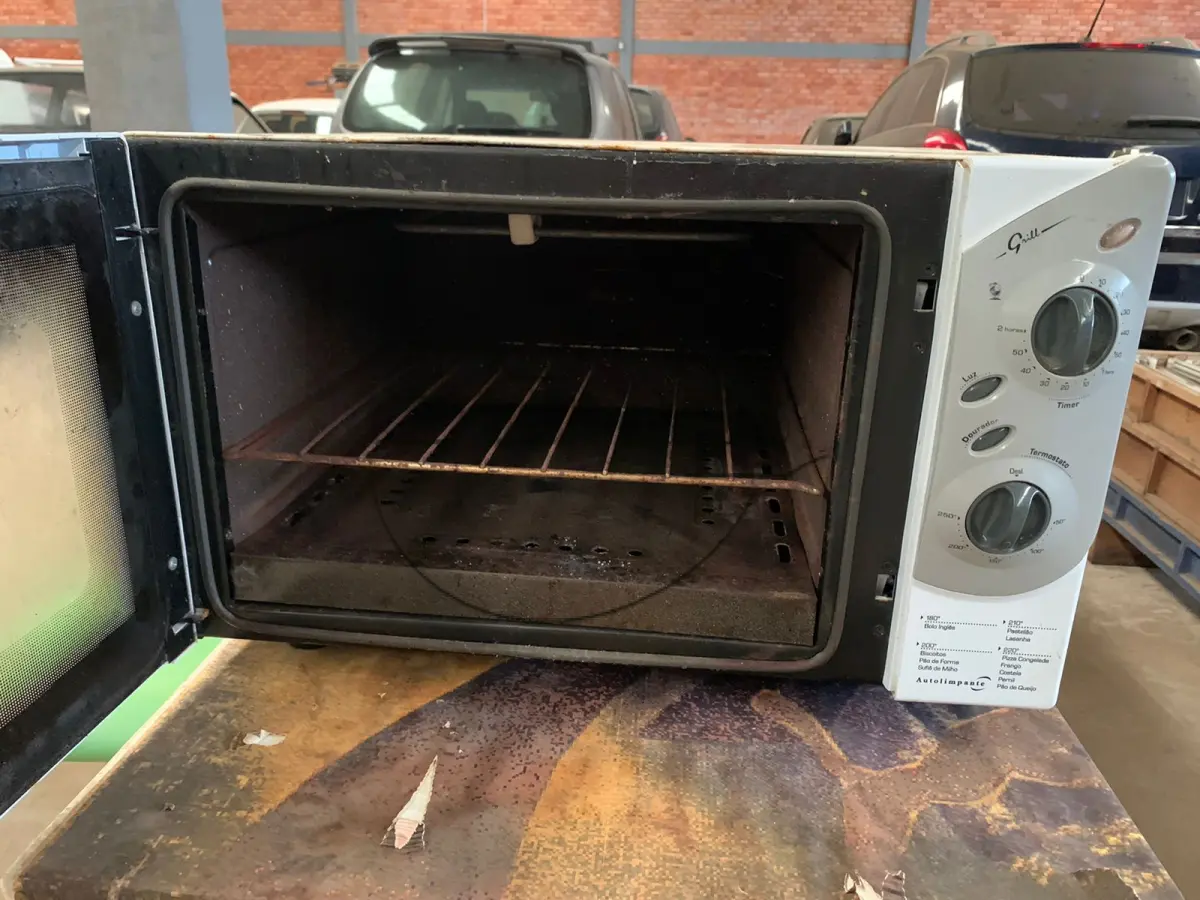 LOTE 015 - 01 (um) forno elétrico
