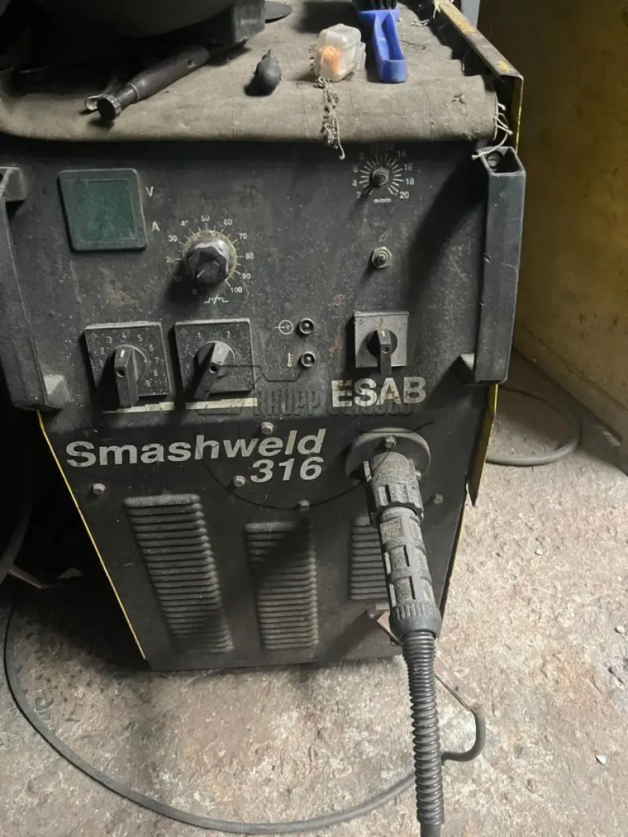 LOTE 005 - Uma máquina de solda MIGMAG (02º LEILÃO TRABALHISTA)