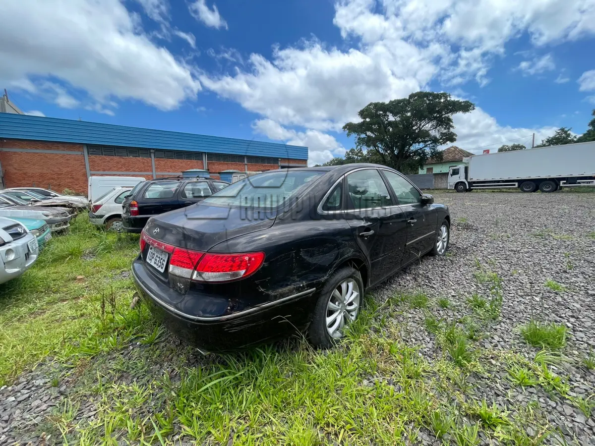 LOTE 015 - Um veículo I/Hyundai Azera 3.3 V6, ano/mod. 2008/2008