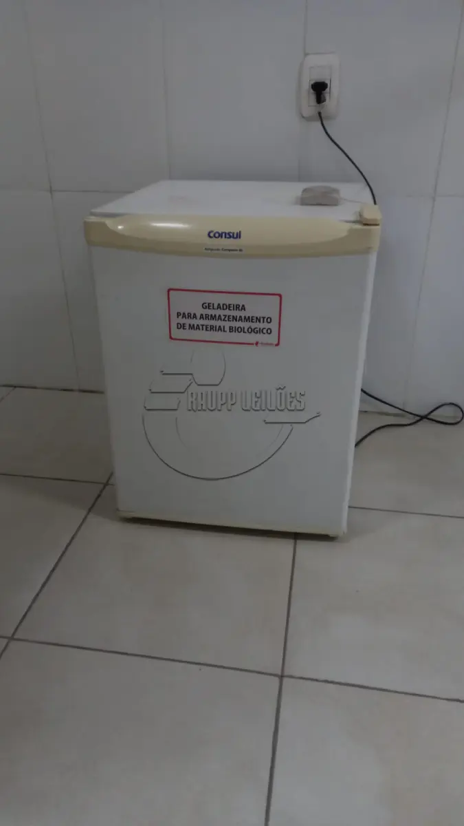 LOTE 009 - 02ª DATA| Diversos mobiliários e eletrodomésticos