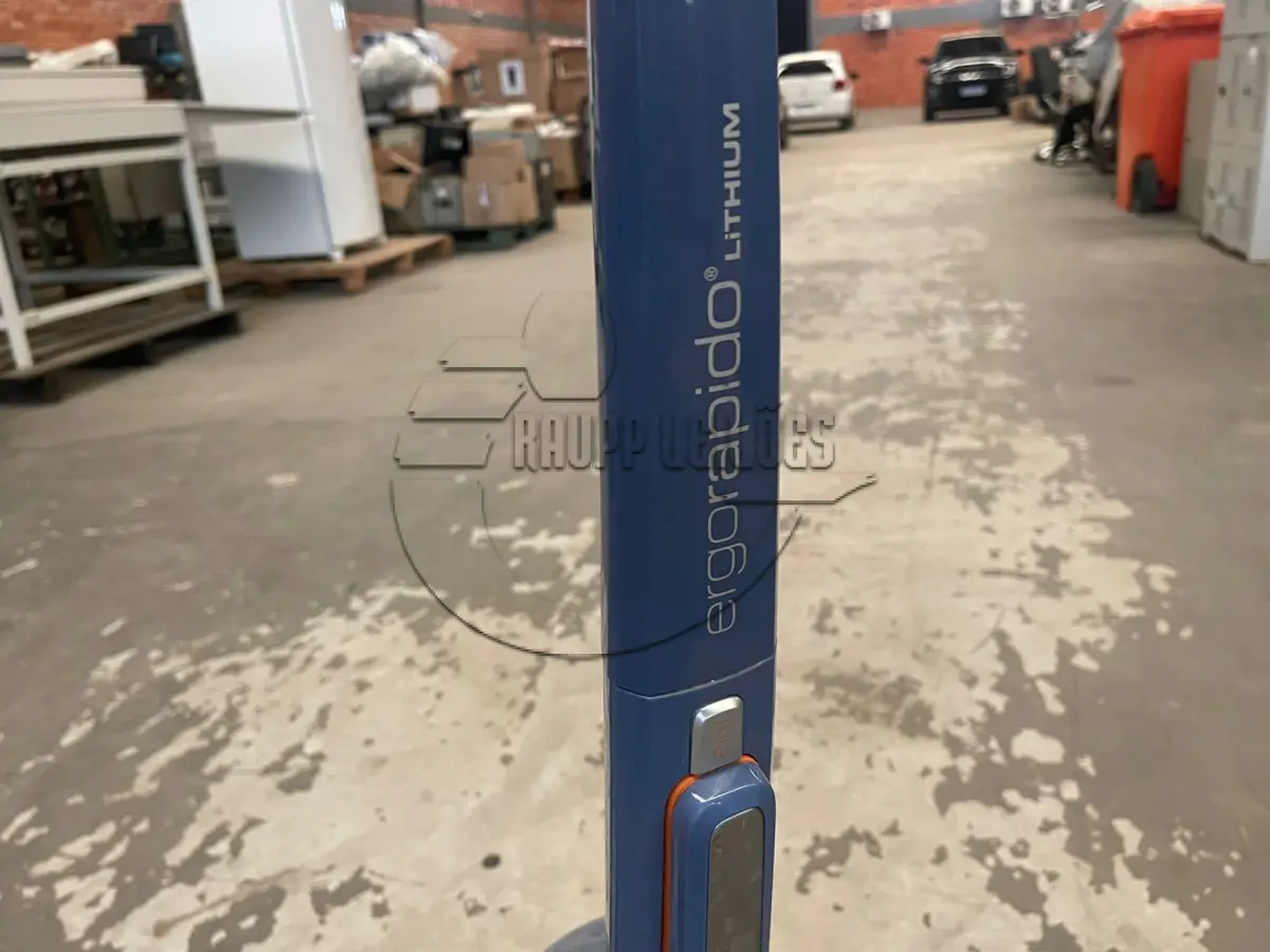 LOTE 002 - Duas vassouras elétricas electrolux