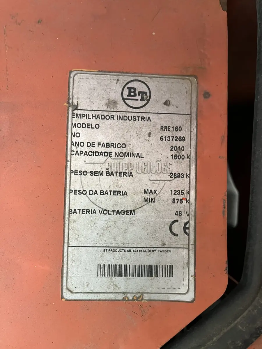 LOTE 012 - Um retratil, modelo RRE160