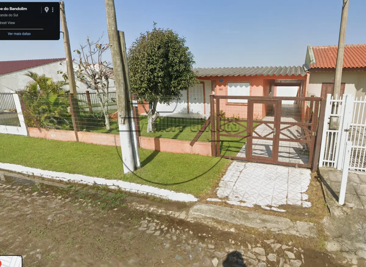 LOTE 010 - (CIDREIRA/RS) Uma casa em alvenaria, c/ área de 76,00m²