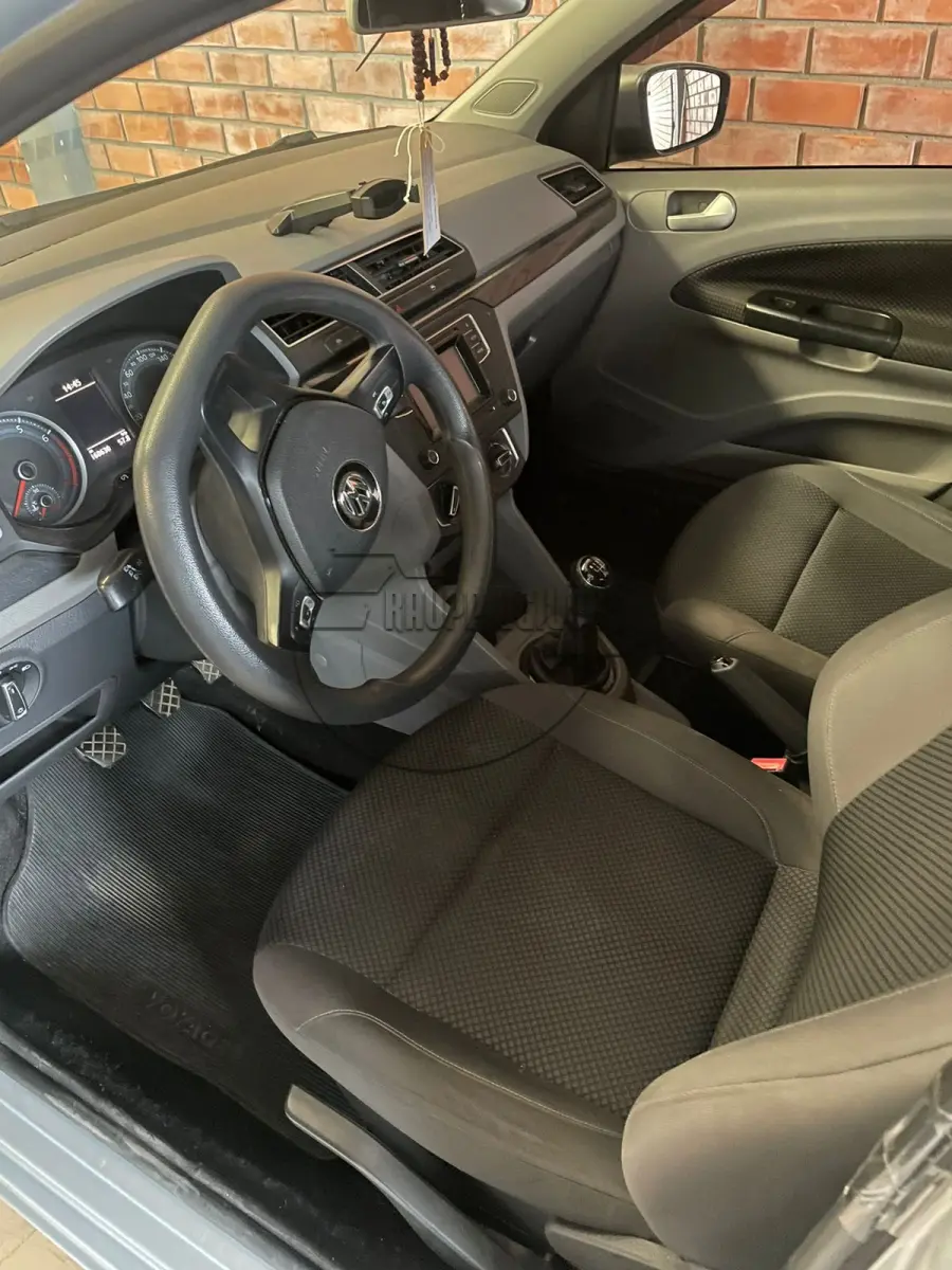 LOTE 015 - Um veículo VW/NOVO VOYAGE CL MBV, ano/modelo 2016/2017
