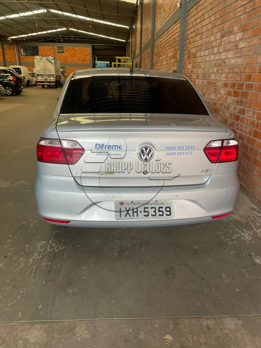 LOTE 015 - Um veículo VW/NOVO VOYAGE CL MBV, ano/modelo 2016/2017