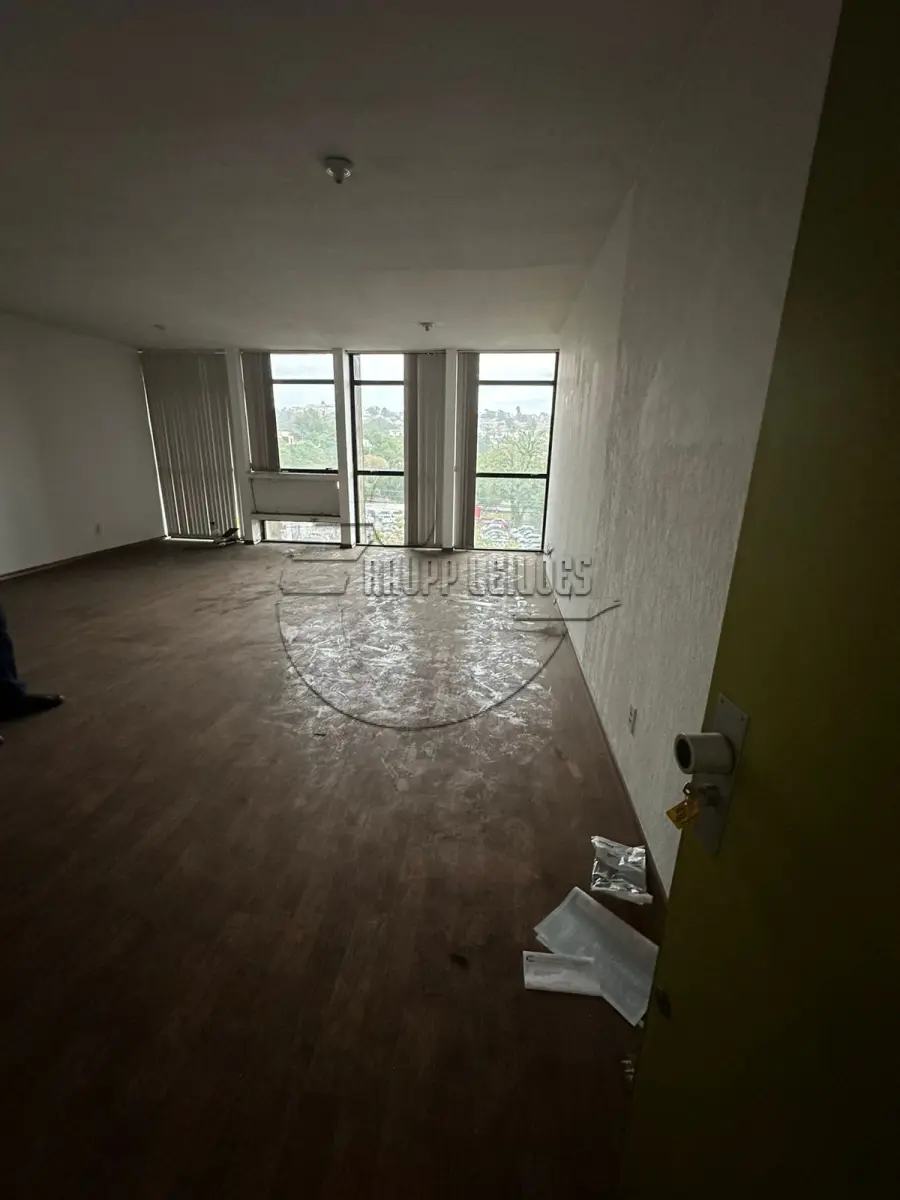 LOTE 027 - (PORTO ALEGRE/RS) Conjunto 411, c/46,70m², do Edifício Bispo Pithan, Avenida Teresópolis, nº 2958