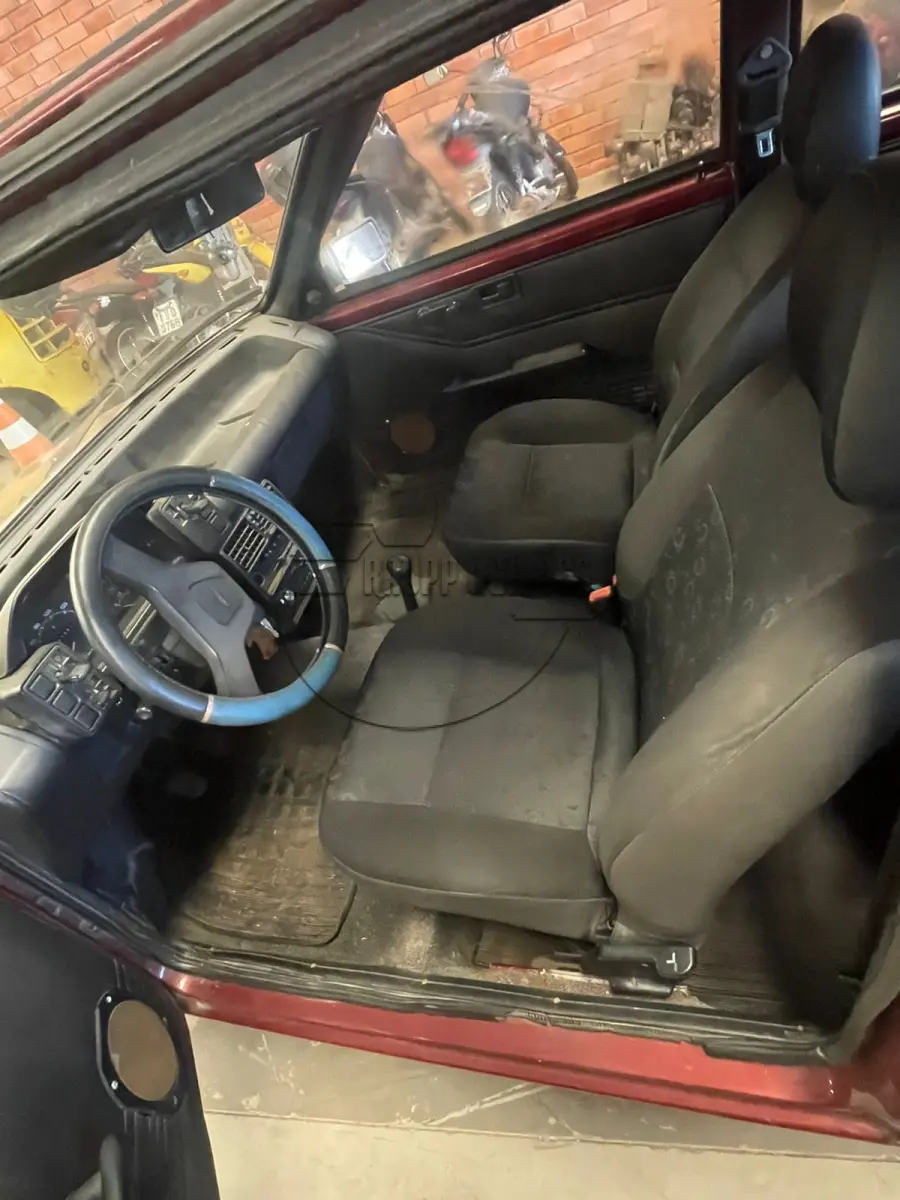 LOTE 013 - Um veículo Fiat/Uno Electronic, placa IBP9986