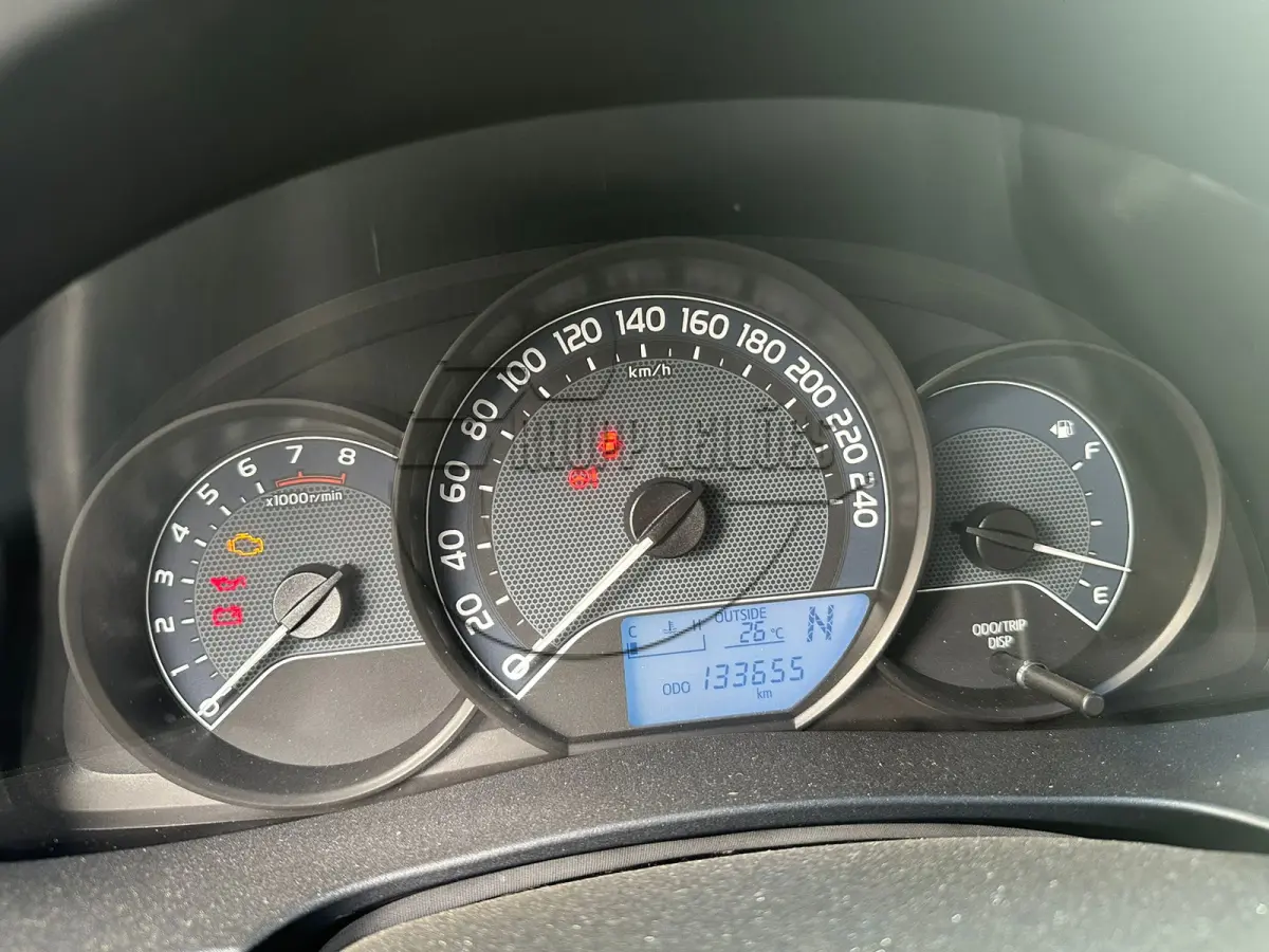 LOTE 021 - Um veículo Toyota/Corolla GLI18 CVT, ano/modelo 2016/2017, placa IXM 0789