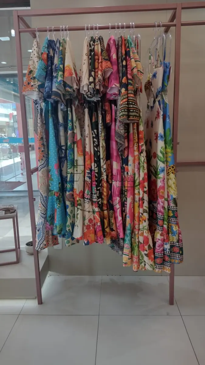 LOTE 009 - 02ª DATA | Diversas peças de roupas