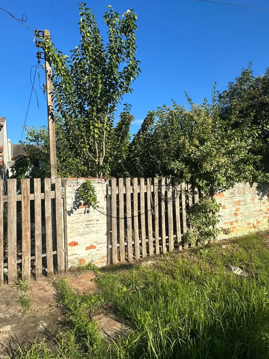 LOTE 003 - 02ª DATA | (GRAVATAÍ/RS) Uma casa de madeira c/ aprox. 61,59m², no Bairro Bom Sucesso