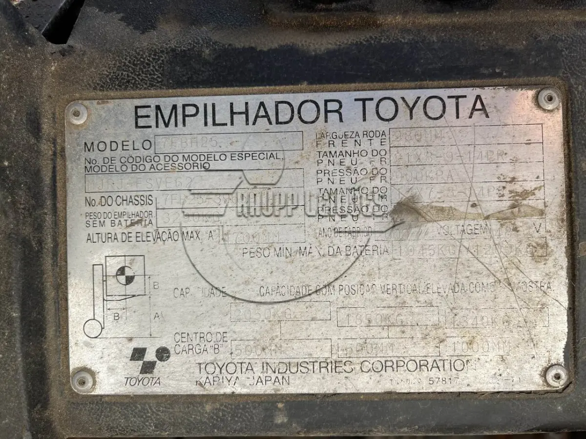 LOTE 027 - Uma empilhadeira elétrica, modelo 7FBH25