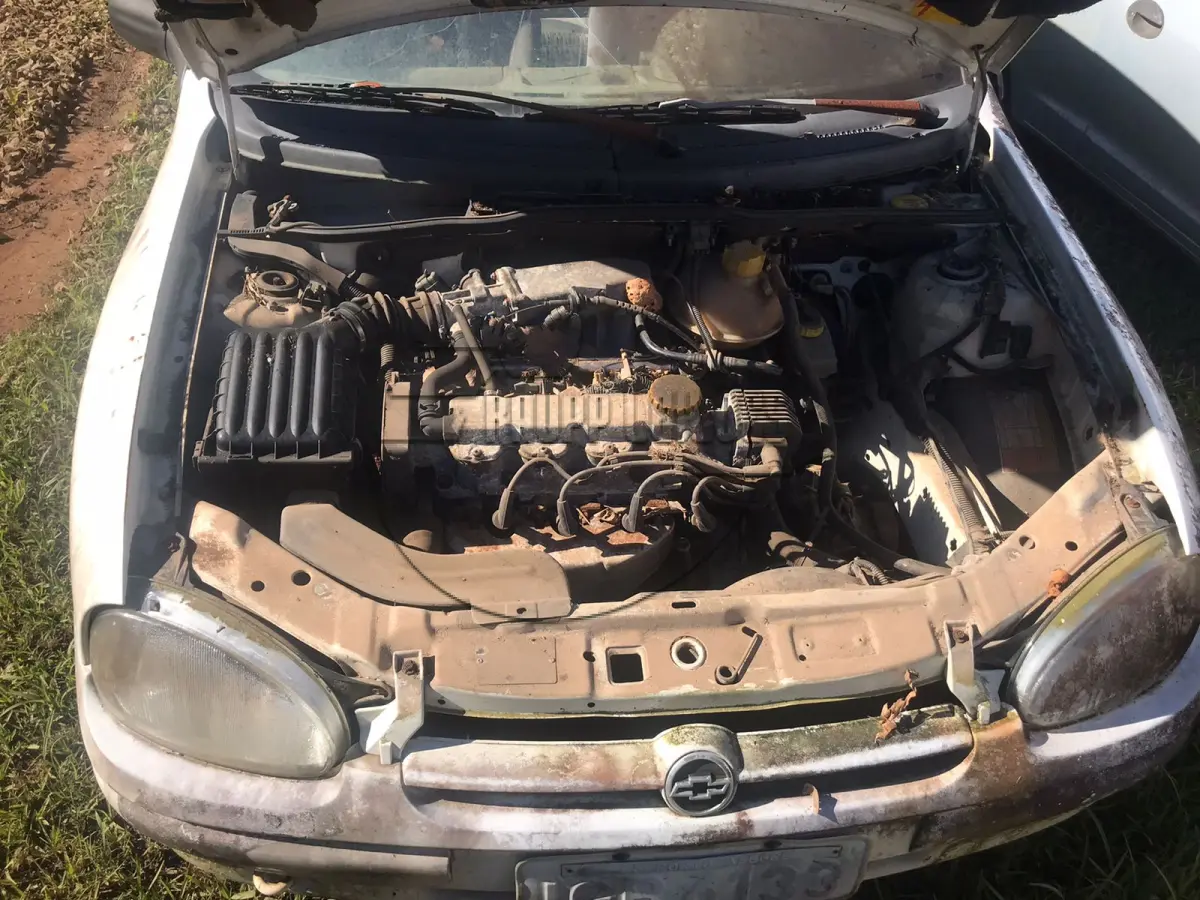LOTE 011 - Um veículo GM/CORSA GL 1.6, ano/modelo 1997/1997
