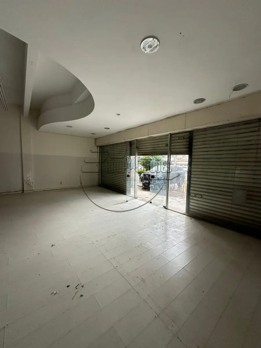 LOTE 030 - (PORTO ALEGRE/RS) Loja, c/217,46m², da Rua Cristovão Colombo, nº 1533