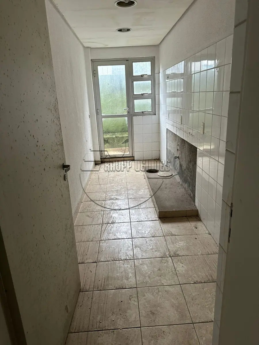 LOTE 002 - (PORTO ALEGRE/RS) Loja 2 do Ed. Royal Center, c/575,11m², na Rua Dom Pedro II