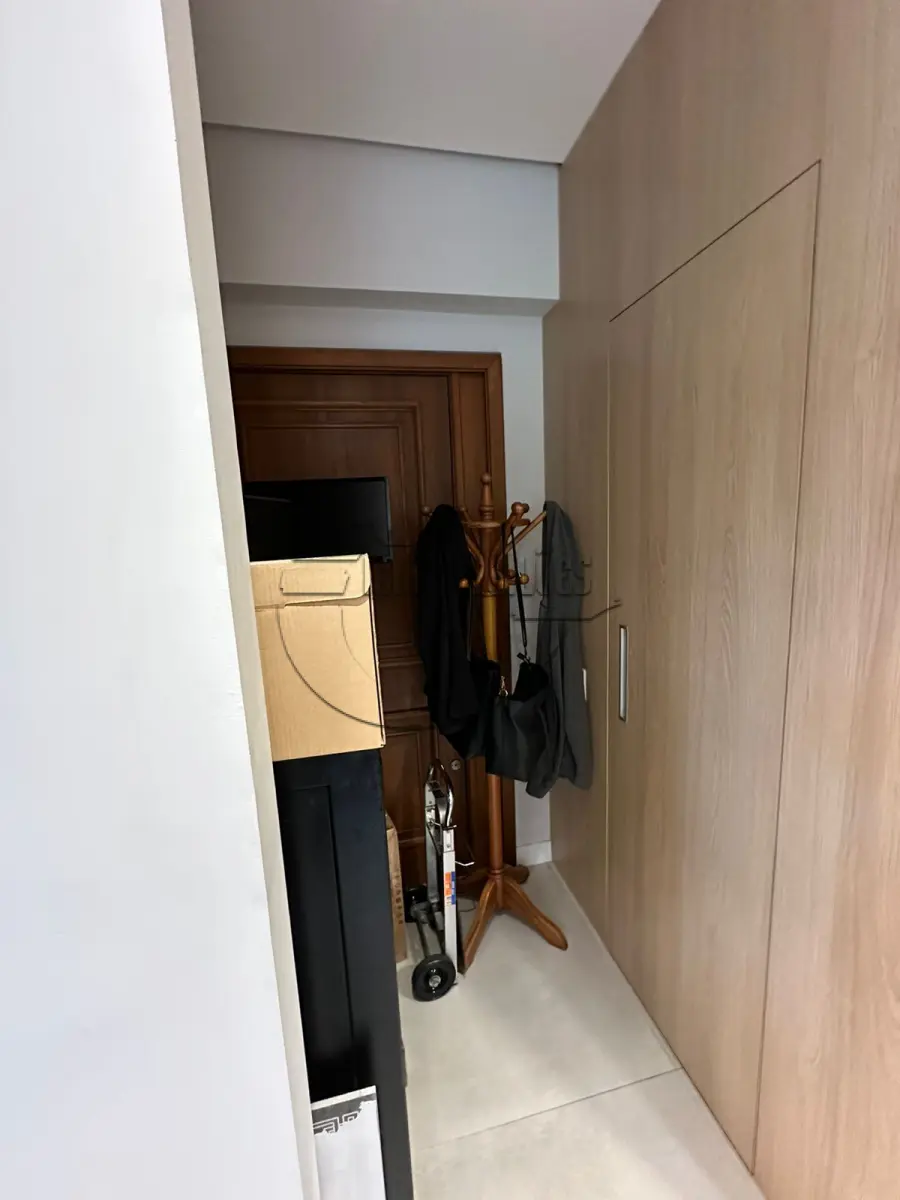 LOTE 004 - (PORTO ALEGRE/RS) Sala 401, c/36,80m² + Box 87 do Ed. Royal Center, na Rua Dom Pedro II