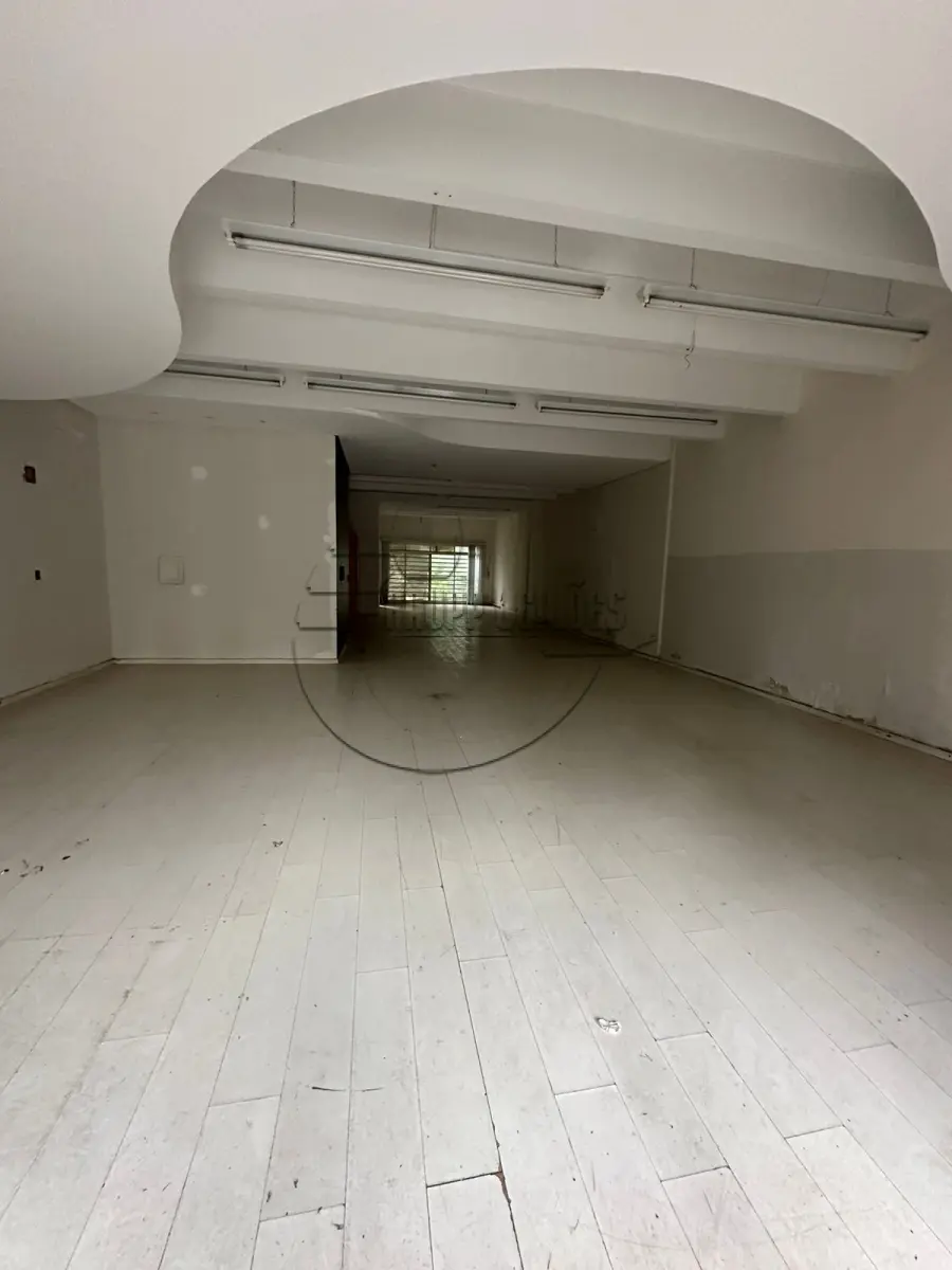 LOTE 030 - (PORTO ALEGRE/RS) Loja, c/217,46m², da Rua Cristovão Colombo, nº 1533
