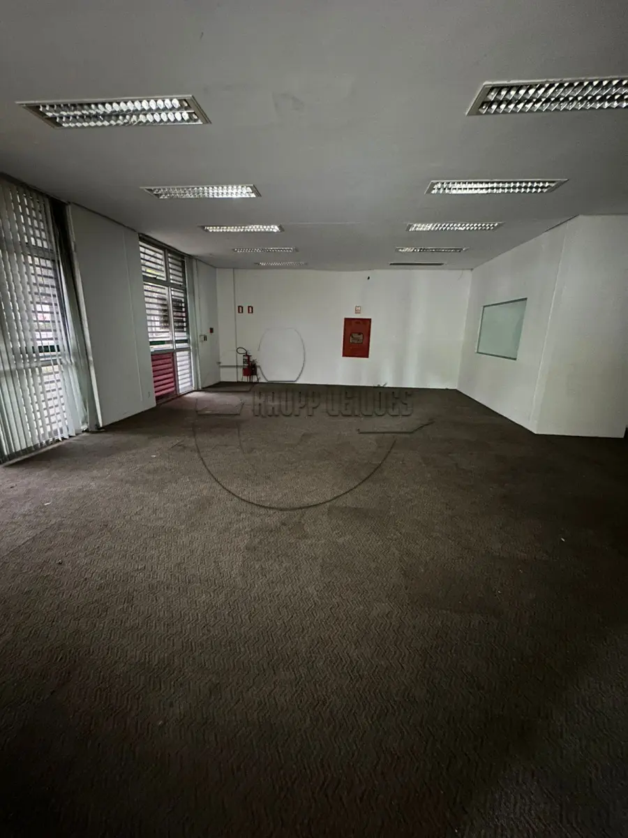 LOTE 002 - (PORTO ALEGRE/RS) Loja 2 do Ed. Royal Center, c/575,11m², na Rua Dom Pedro II