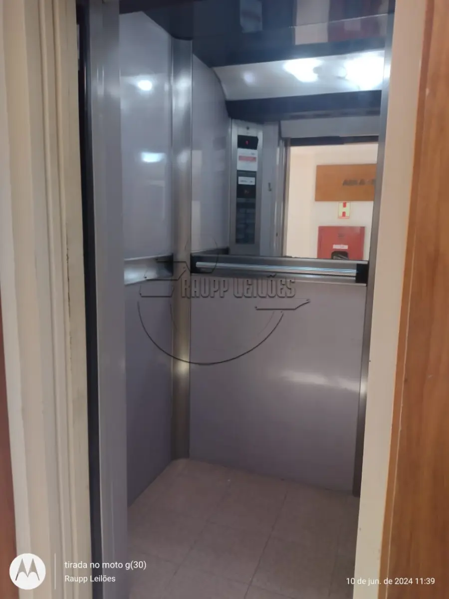 LOTE 001 - 02ª DATA | (PORTO ALEGRE/RS) O conjunto 409 do Centro Profissional Langendock, c/ 35,37m², na Av. Protásio Alves