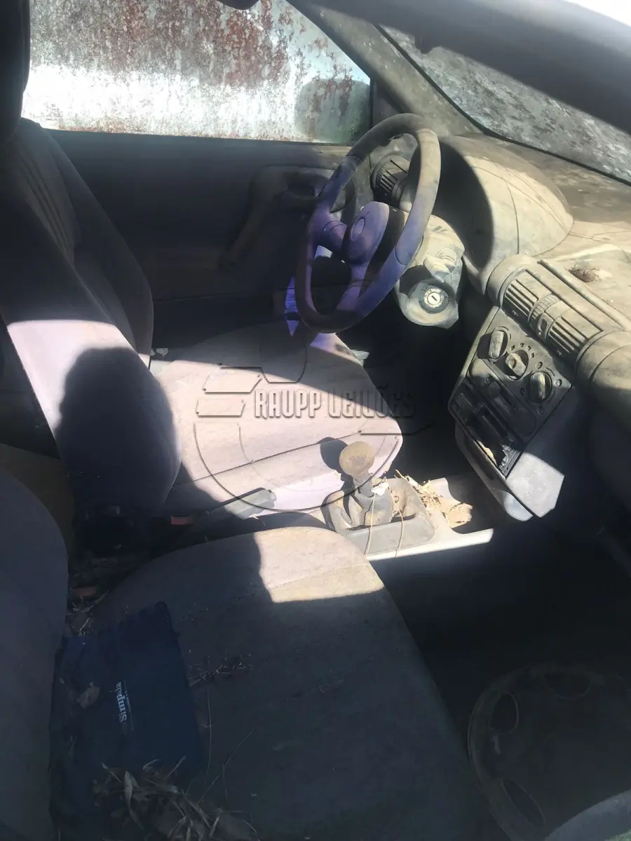 LOTE 011 - Um veículo GM/CORSA GL 1.6, ano/modelo 1997/1997