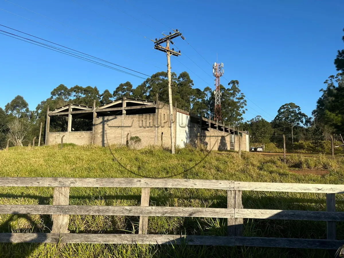 LOTE 002 - 02ª DATA | (VIAMÃO/RS) Uma fração ideal de terras de 3ha 4.466m², dentro de um todo maior, c/ benfeitorias, na RS-118 - Km 32