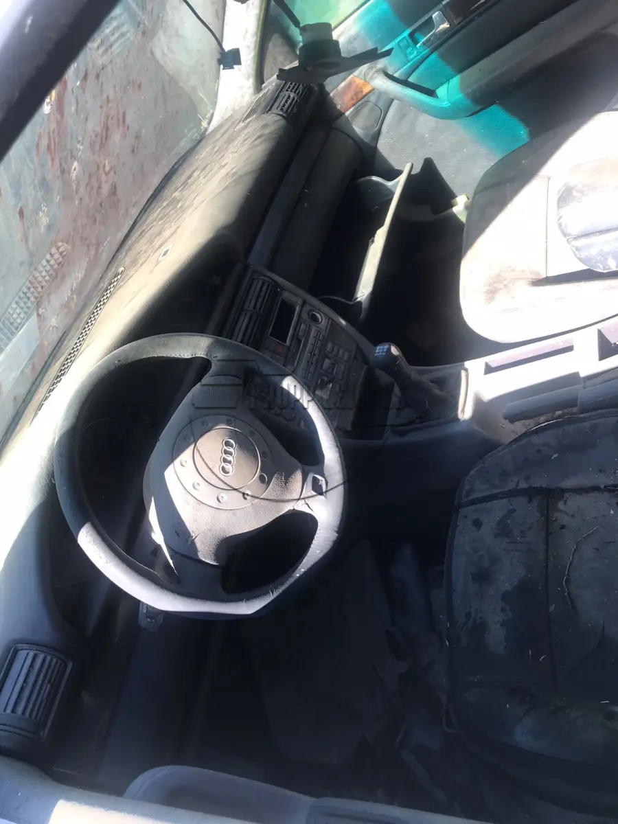 LOTE 010 - Um veículo I/AUDI A6, ano/modelo 1994/1995.