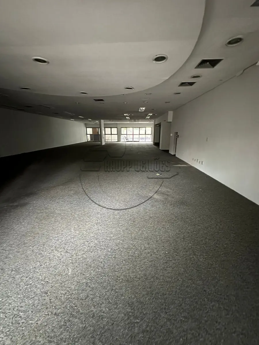 LOTE 001 - (PORTO ALEGRE/RS) Loja 1 do Ed. Royal Center, c/413,85m², na Rua Dom Pedro II