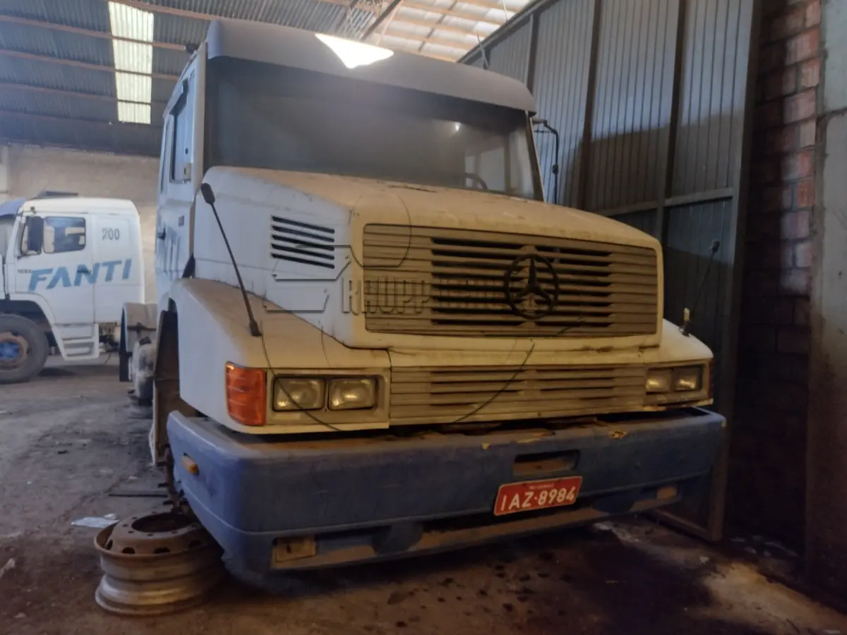 LOTE 011 - 02ª DATA | Um caminhão Mercedes Benz, modelo LS 1941, ano/modelo 1993/1993