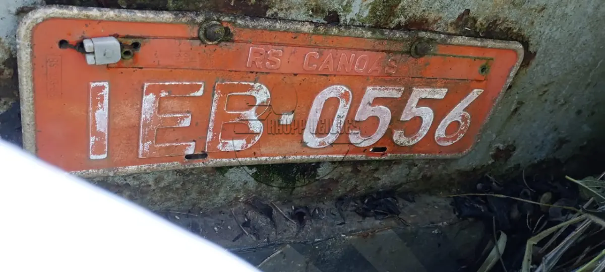 LOTE 062 - 03ª DATA | Um CHASSI de semi-reboque, Placa IEB – 0556