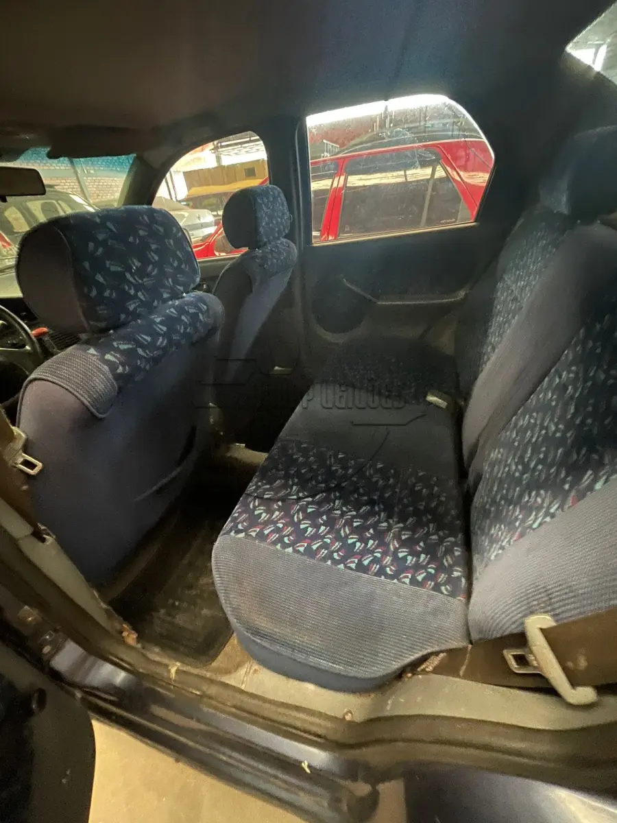 LOTE 024 - Um veículo marca/modelo IMP/FIAT SIENA 6 MARCHAS, ano/modelo 1998/1999
