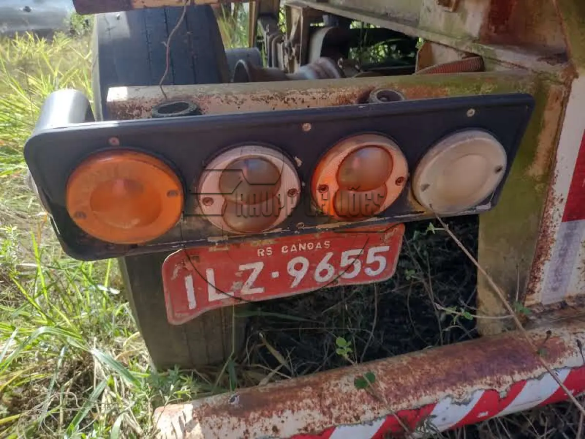 LOTE 066 - Uma caçamba, marca Pastre, modelo SRBA 2E, ano/modelo 2004/2004