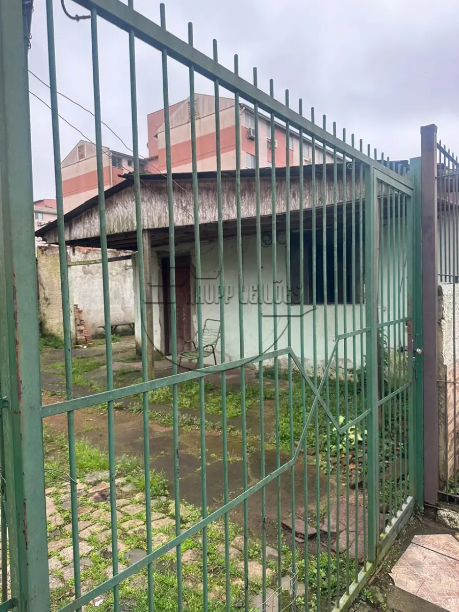 LOTE 015 - 02ª DATA | (PORTO ALEGRE/RS) Um terreno, c/ benfeitorias, no Bairro Rubem Berta