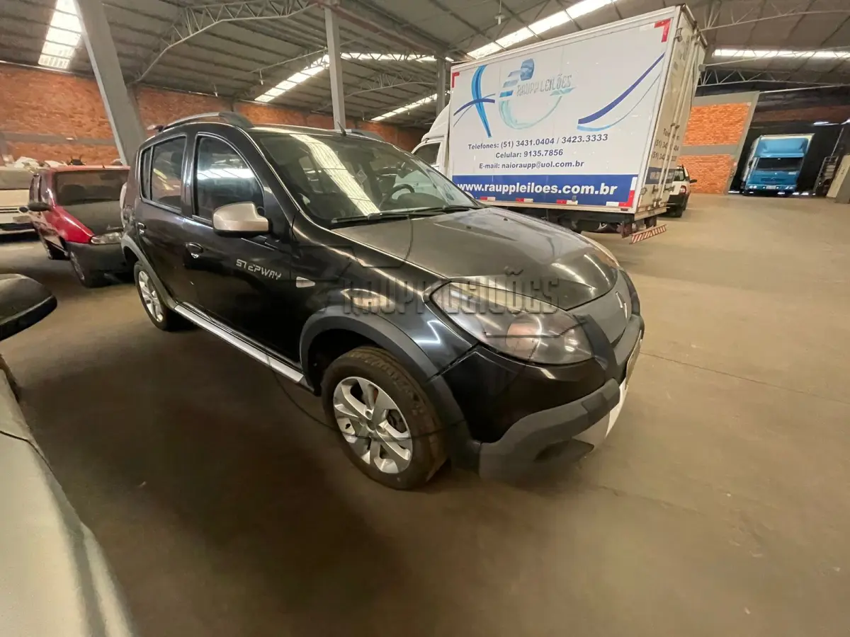 LOTE 023 - Um veículo RENAULT/SANDERO STW 16HP, ano/modelo 2013/2014