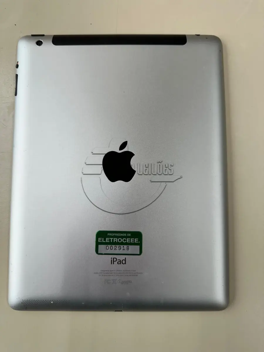LOTE 027 - Um Ipad mod. A1459, 4° geração