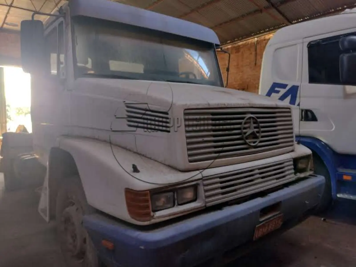 LOTE 025 - Um caminhão Mercedes Benz, modelo LS 1941, ano/modelo 1994/1994